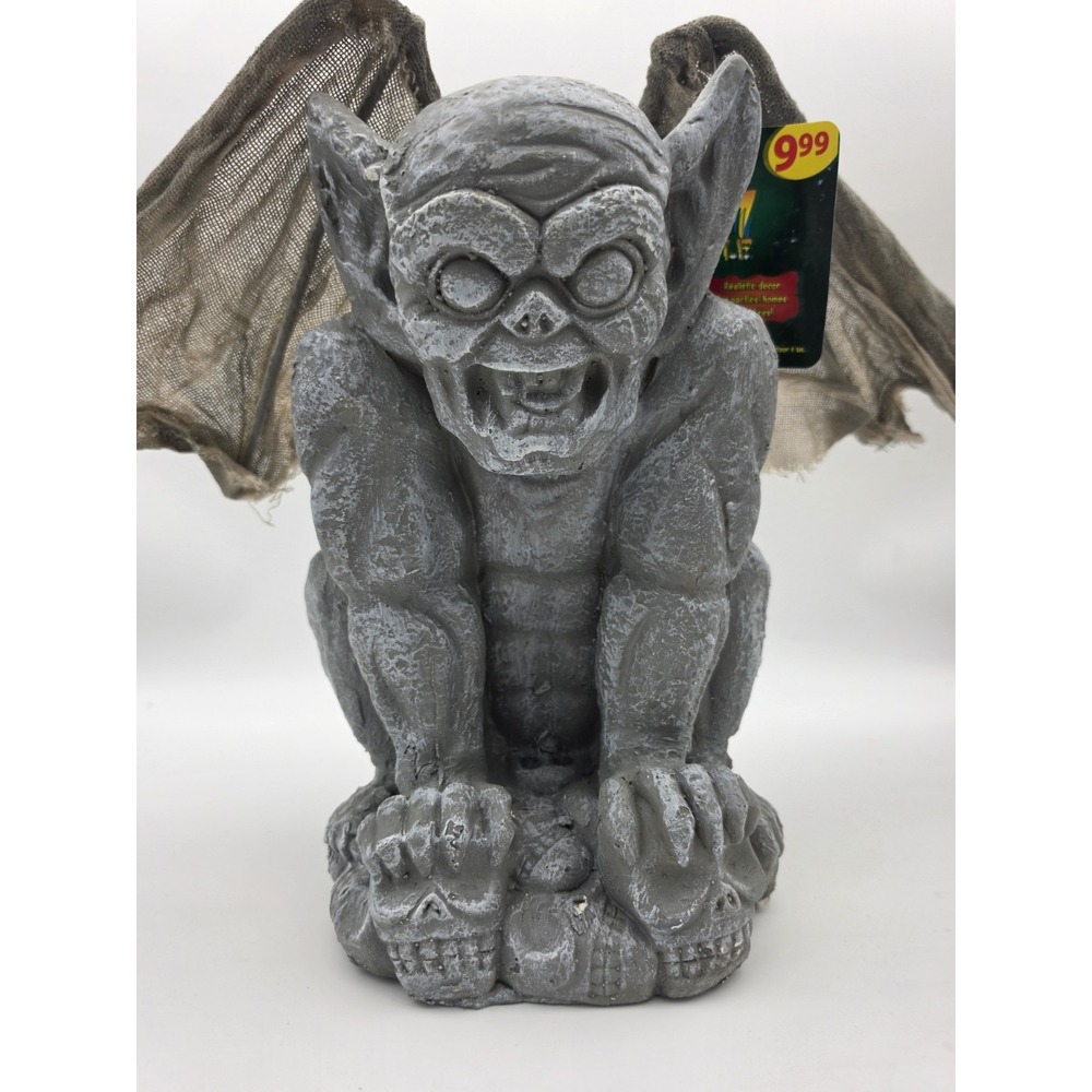 Vtg Nos  Demonic Gargoyle Halloween Figurine  Wings Scary statue 2008